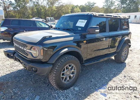 2022 Ford Bronco Badlands z USA, uszkodzony, nr VIN 1FMEE5DP6NLA75377